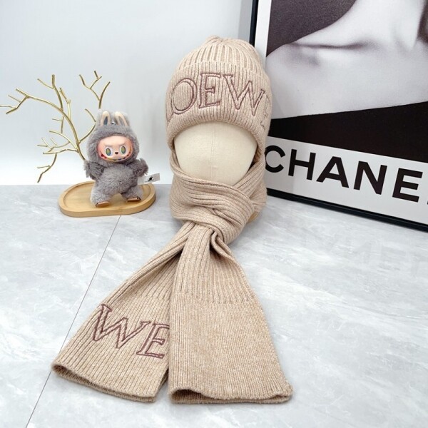 위핑,로에베 LOEWE 레터링 로고 비니+니트 스카프심플 세트