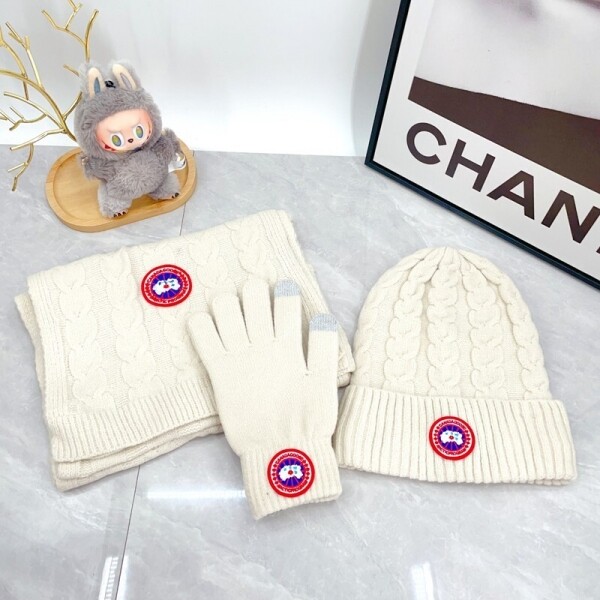 위핑,캐나다구스 Canada Goose 아웃도어비니+니트머플러+장갑 세트