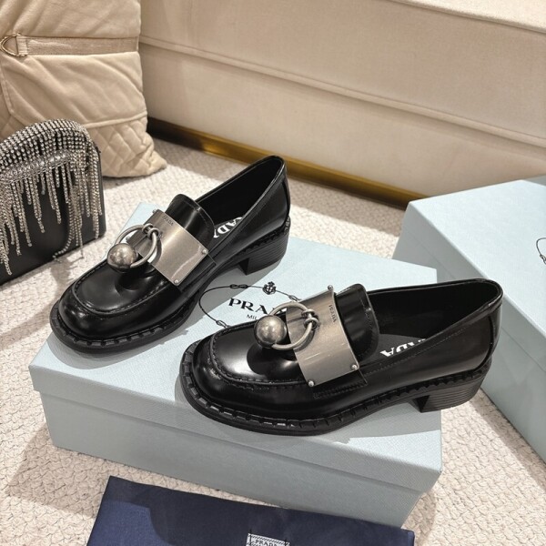 위핑,프라다 PRADA 모던 빈티지 키높이 작은 구두