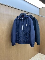 몽클레르 MONCLER 루즈핏 캐주얼 심플 남녀 후드 점퍼