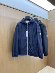 몽클레르 MONCLER 루즈핏 캐주얼 심플 남녀 후드 점퍼