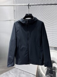 데상트 DESCENTE 통기편안 캐주얼 남성 후드 점퍼