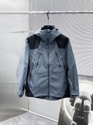데상트 DESCENTE 등산 심플 모던 남성 후드 점퍼