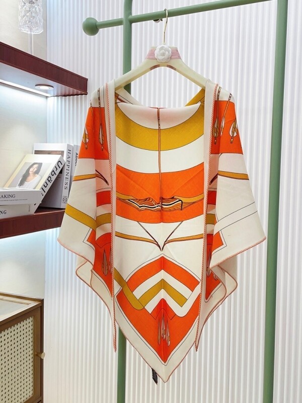 위핑,에르메스 Hermès 모던 클래식 캐주얼 빈티지 삼각건