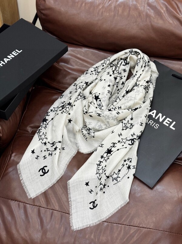 위핑,샤넬 CHANEL 모던 클래식 캐주얼 디자인 목도리