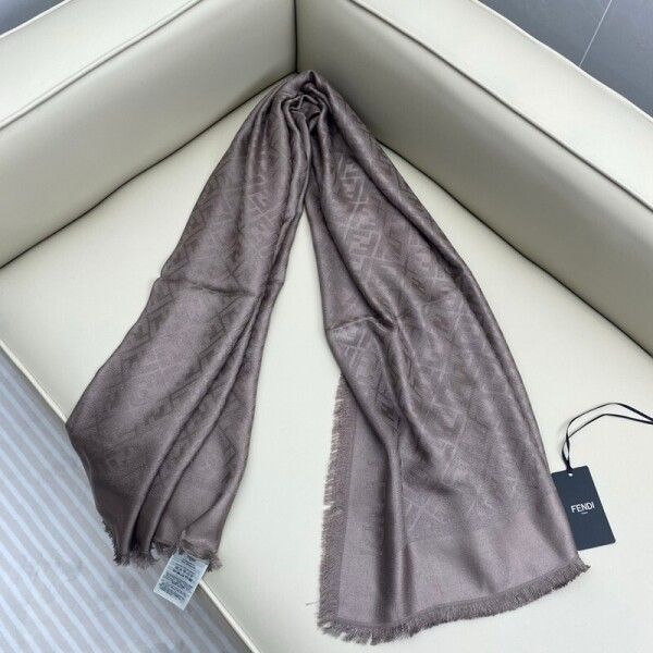 위핑,펜디 FENDI 모던 클래식 디자인 캐주얼 스카프