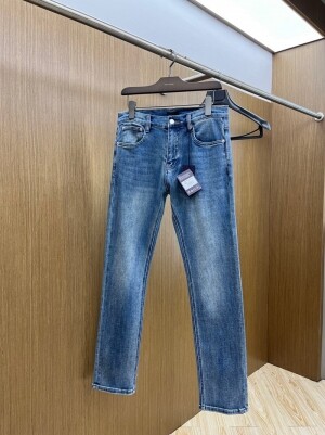 프라다 PRADA 심플 캐주얼 날씬해 보이는 남자 청바지