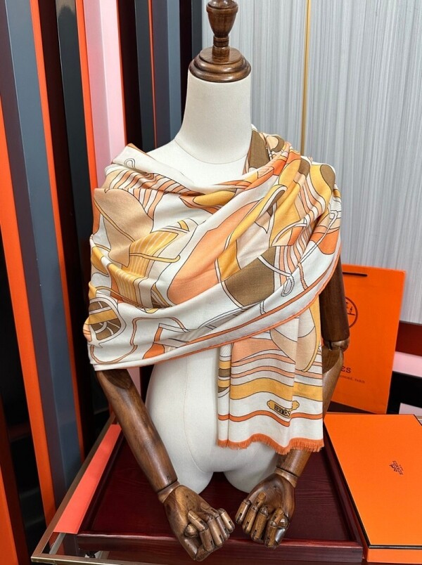 위핑,에르메스 Hermès 클래식 모던 패턴 빈티지 캐주얼 스카프