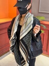 로에베 LOEWE 모던 클래식 패턴 빈티지 캐주얼 스카프 140*140cm