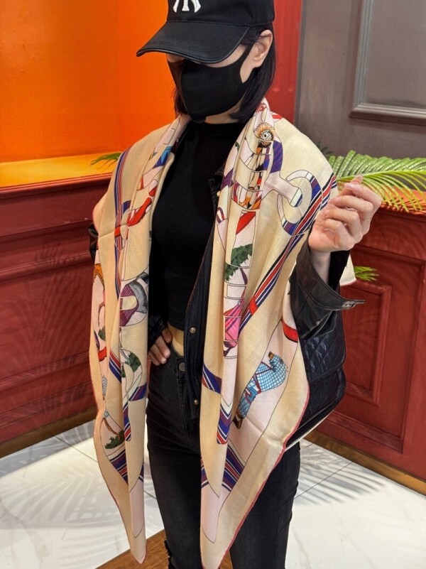 위핑,에르메스 Hermès 모던 클래식 패턴 빈티지 캐주얼 스카프 140*140cm