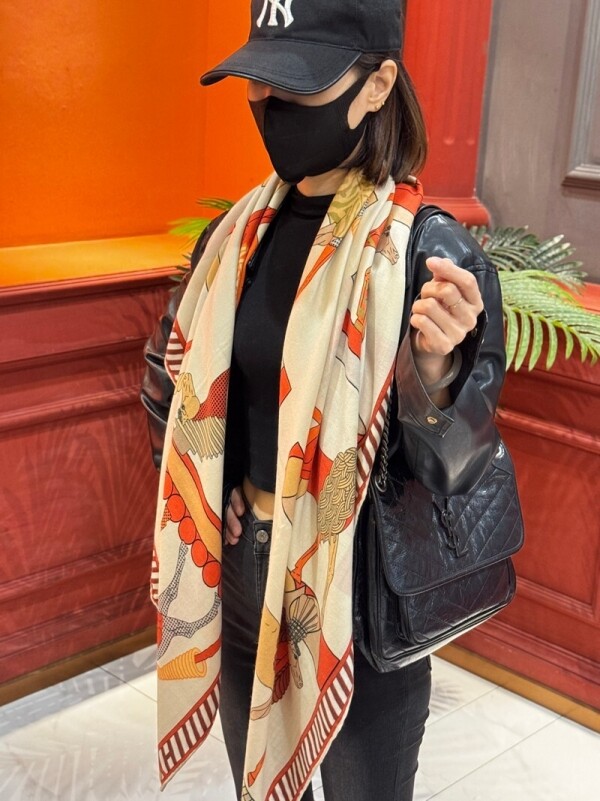 위핑,에르메스 Hermès 모던 클래식 패턴 빈티지 캐주얼 스카프 140*140cm