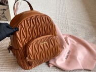 미우미우 MIU MIU 모던 심플 백팩