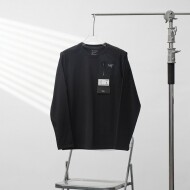 아크테릭스 ARC TERYX 로고 모던 심플 캐주얼 얇은 솜털 라운드넥 긴팔