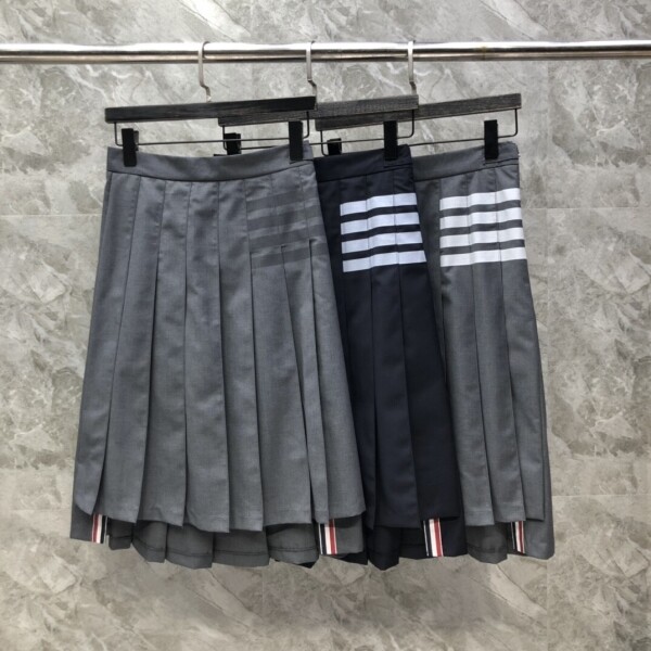 위핑,톰브라운 Thom Browne 여자 미디스커트