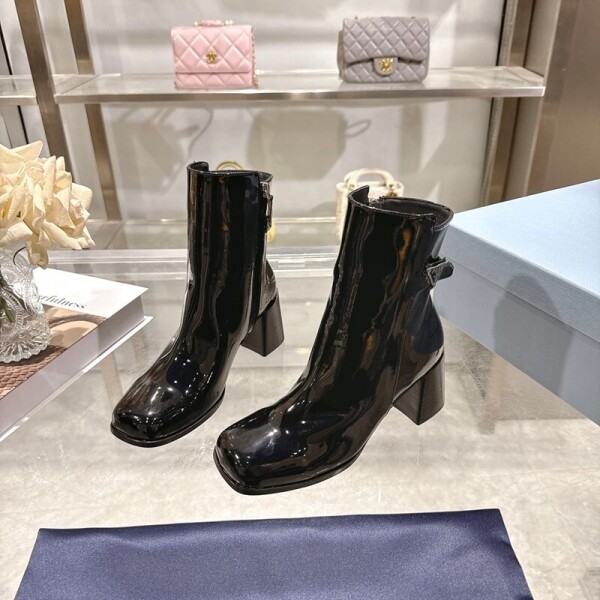 위핑,프라다 PRADA 클래식 삼각 로고 하이힐 부츠