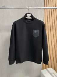 프라다 PRADA 삼각 로고 라운드 긴팔 남자 맨투맨