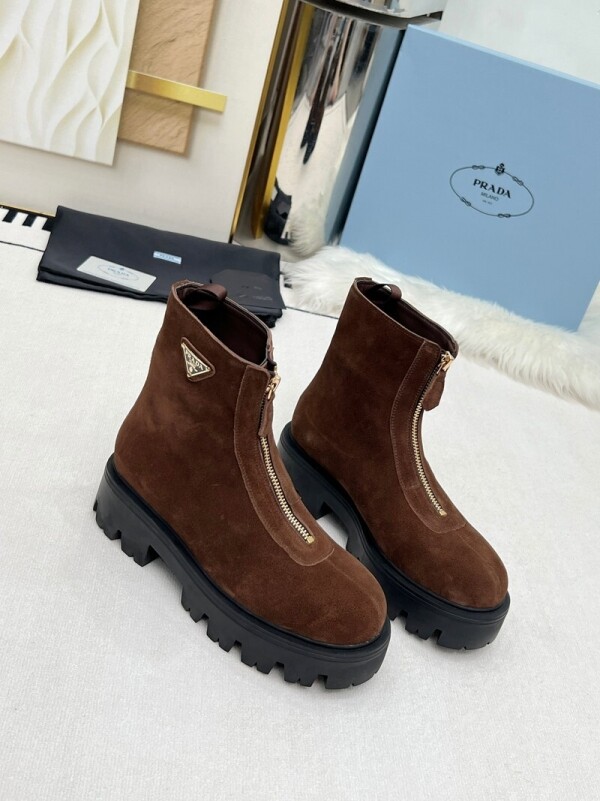 위핑,프라다 PRADA 클래식 삼각 로고 지퍼 부츠