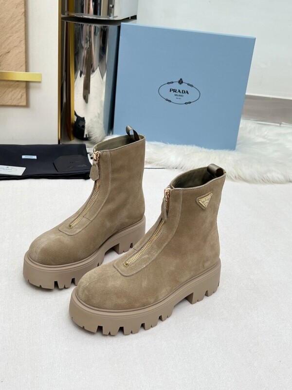 위핑,프라다 PRADA 클래식 삼각 로고 지퍼 부츠