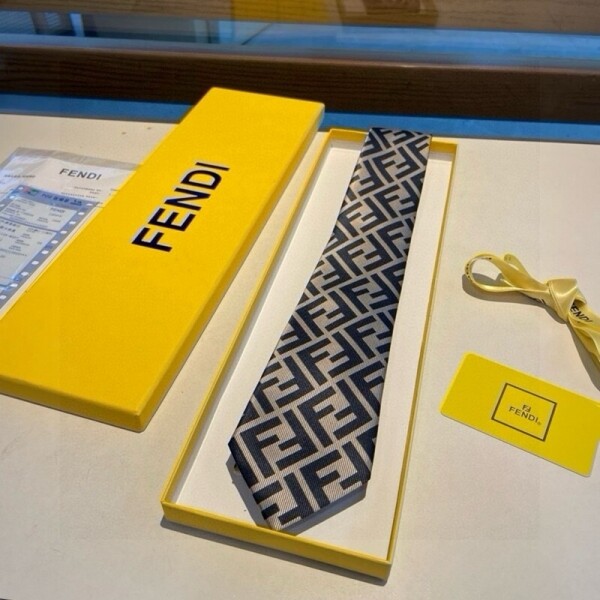 위핑,펜디 FENDI 클래식 패턴 빈티지 캐주얼 남성 넥타이