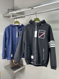 톰브라운 사선 바람박이 점퍼