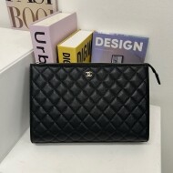 샤넬 캐비어 클래식 파우치 클러치백