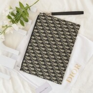 디올 A4 파우치 클러치백