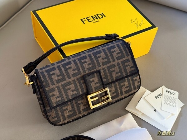 위핑,펜디 바게트백