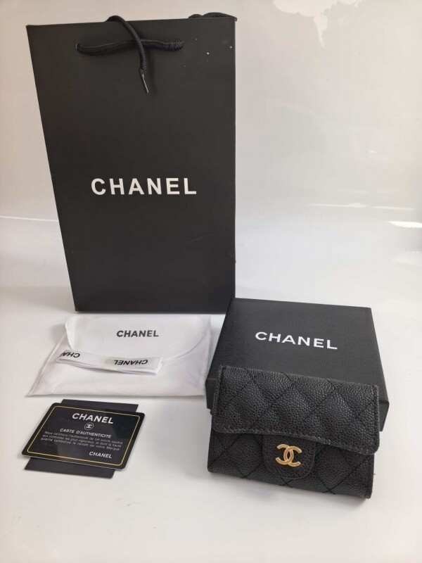 위핑,샤넬 클래식 똑딱이 카드지갑 블랙 금장