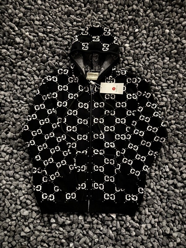 위핑,구찌 GUCCI 로고 자카드 올오버 프린트 니트 지퍼업 스웨터