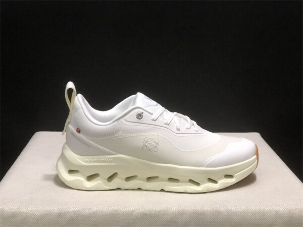 위핑,온 러닝화 클라우드 틸트 2.0 트리플 화이트 3ME10690108