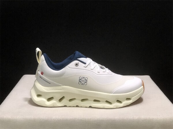 위핑,온 러닝화 클라우드 틸트 2.0 화이트 네이비 3ME10694933