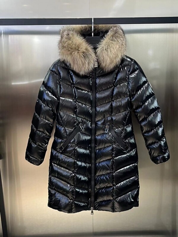 위핑,몽클레르 MONCLER 여성용 클래식 슬림핏 롱 후드 다운 재킷