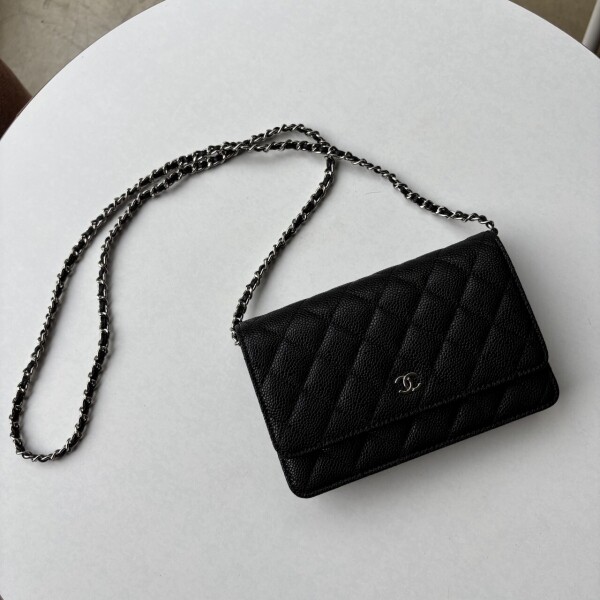 위핑,샤넬 클래식 캐비어 woc 크로스백