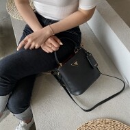 프라다 두블레 사피아노 미니백