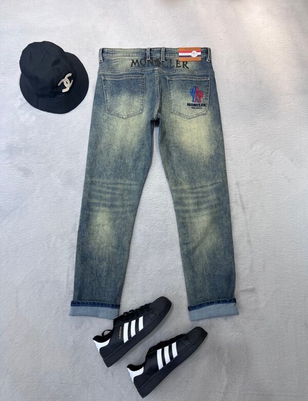 위핑,몽클레르 MONCLER 클래식 모던 심플 캐주얼 일자 청바지
