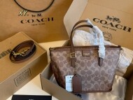 코치 택시 토트백 클래식 장바구니백으로 스타일리쉬하게 매치하기 좋은 스타일