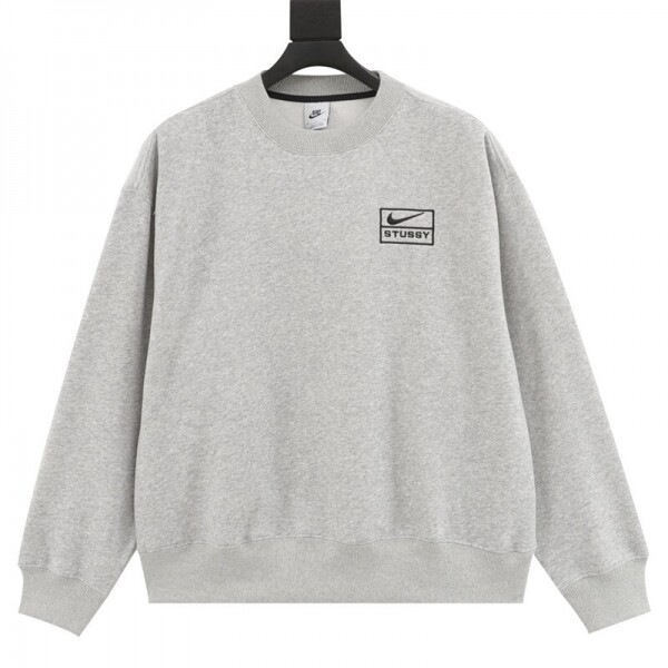 위핑,나이키 Nike 콜라보레이션 로고 자수 스포티 캐주얼 크루넥 스웨트셔츠