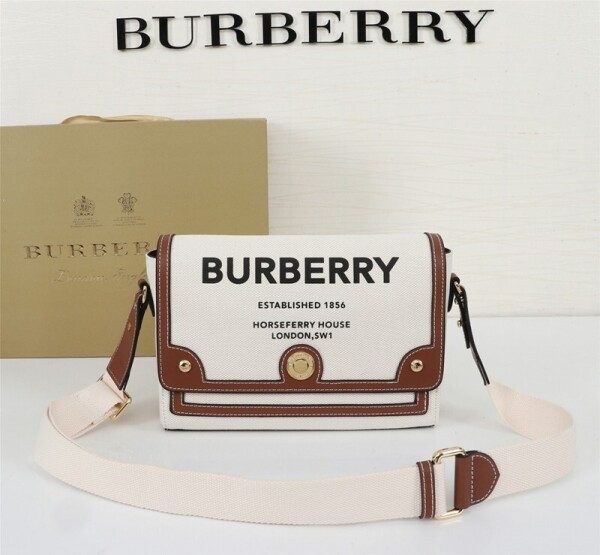 위핑,버버리 BURBERRY 모던 캐주얼 플랩 크로스백 25 x 8.5 x 18cm