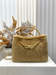 보테가 베네타 Bottega Veneta Andiamo 모던 윈터 토트백