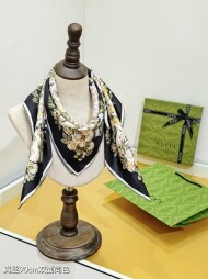 구찌 GUCCI 로고 빈티지 패턴 디자인 캐주얼 스카프 90*90cm