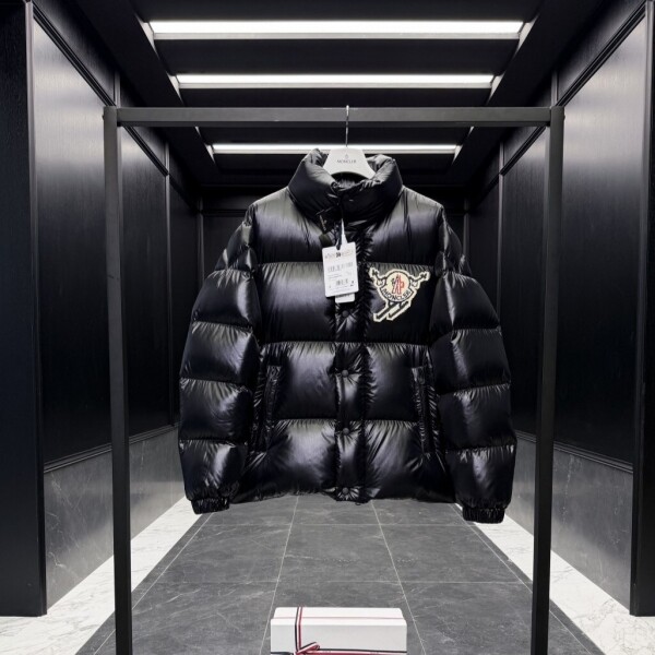 위핑,몽클레어 LESTE 레스트 패딩 점퍼