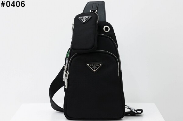 위핑,프라다 삼각로고 리나일론 슬링백