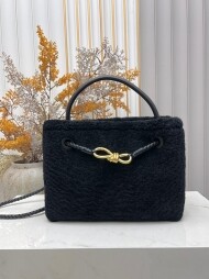 보테가 베네타 Bottega Veneta Andiamo 모던 윈터 토트백