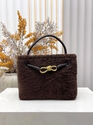 보테가 베네타 Bottega Veneta Andiamo 모던 윈터 토트백