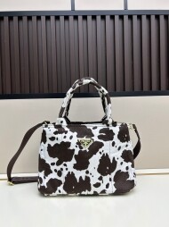 프라다 PRADA 모던 캐주얼 젖소 무늬 토트백