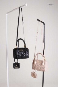 미우미우 퀼팅 나파 레더 탑 핸들백