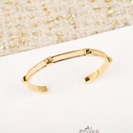 에르메스 Hermès H자 모양 스터드가 달린 클래식 빈티지 가죽 팔찌