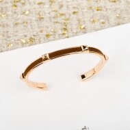 에르메스 Hermès H자 모양 스터드가 달린 클래식 빈티지 가죽 팔찌