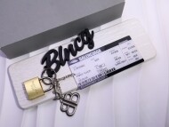 발렌시아가 BALENCIAGA 로고 모던 디자인 멀티 액세서리 콤비 키링 가방걸이