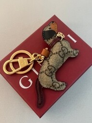 구찌 GUCCI 강아지 모양 열쇠고리